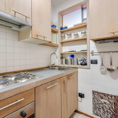 Easylife - Classic Flat In Corso Apartment Milan